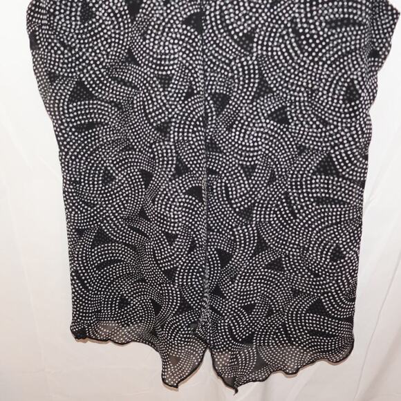 Adele & May Blouse Size Small Sleeveless Lightweight V Neck Black - Picture 6 of 12